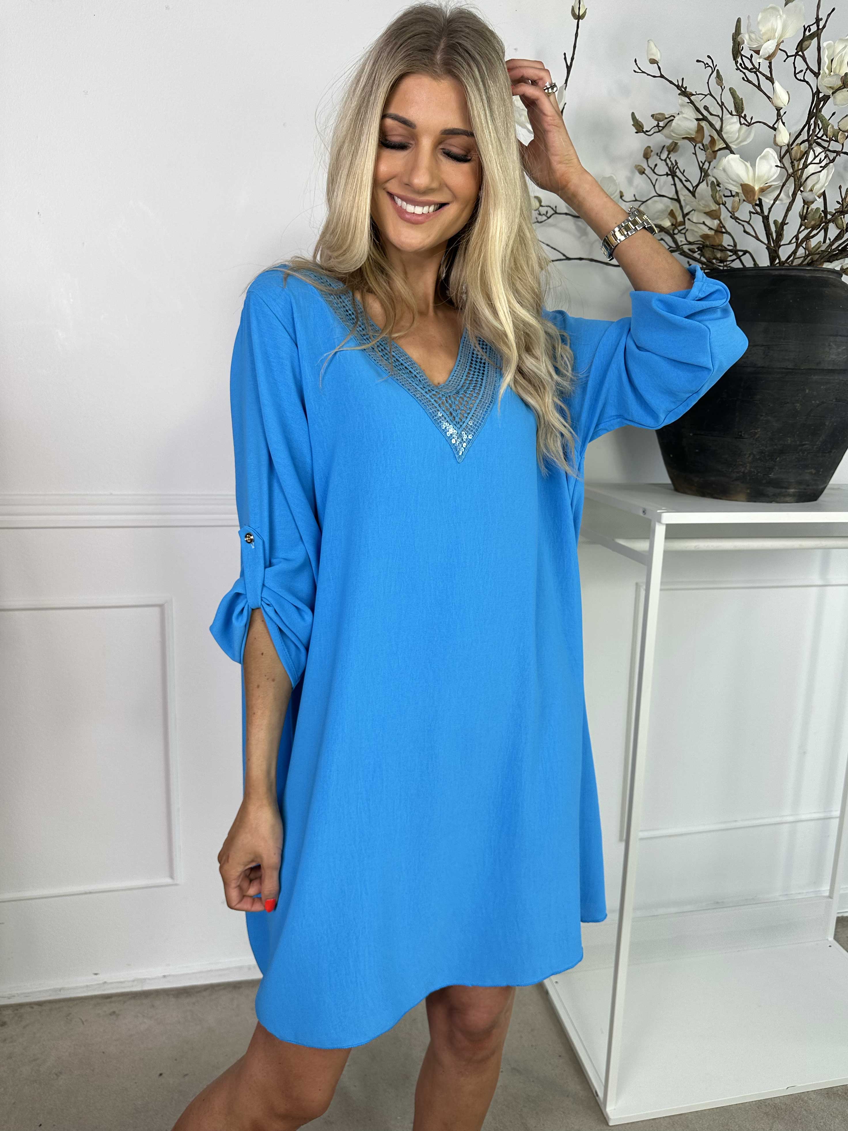 Lily - Tunikaklänning i viskos med V-ringning och paljetter